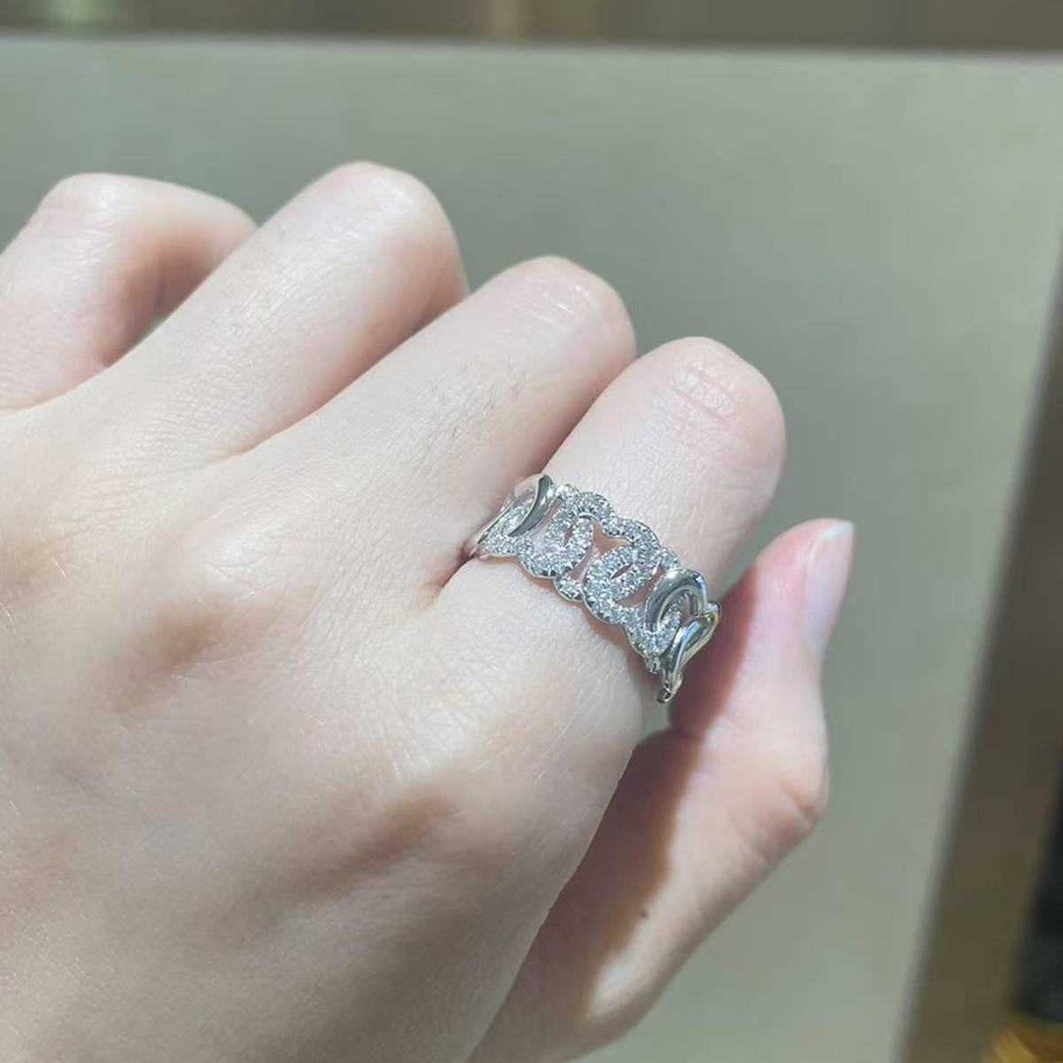 环环相扣排戒S925银镀白金女戒定制选款副石莫桑钻0.336ct